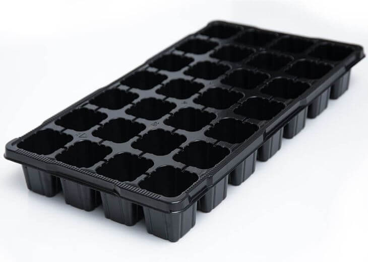 Plug propagation trays